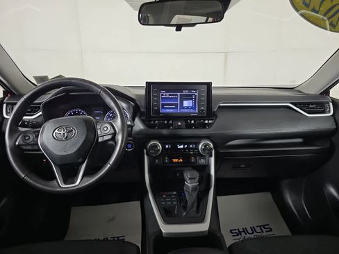 Used 2022 Toyota RAV4 XLE w/ Convenience Package image 30