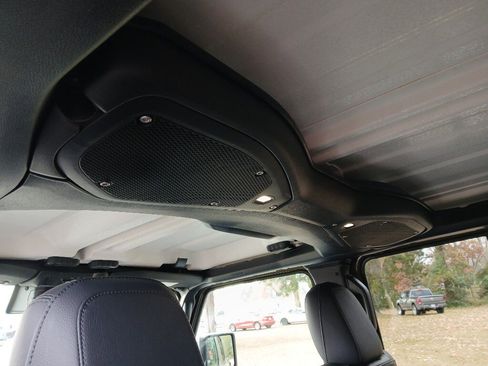 New 2025 Jeep Gladiator Sport image 45