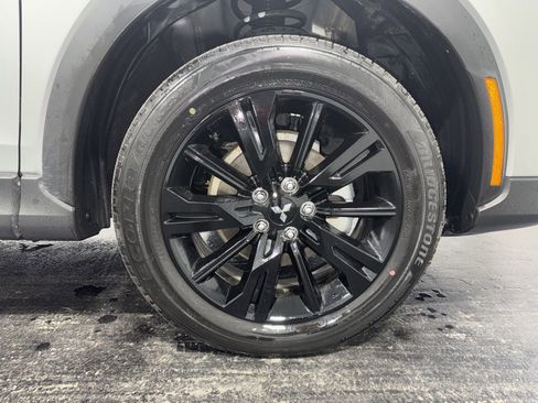 Used 2025 Mitsubishi Eclipse Cross LE image 9