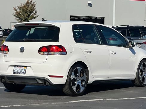 Used 2012 Volkswagen GTI 4-Door image 2