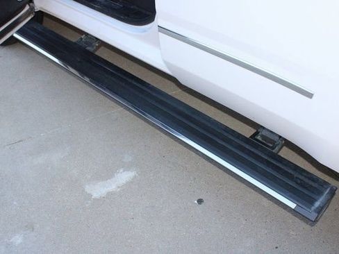 Used 2020 GMC Yukon Denali w/ Enhanced Security Package image 32