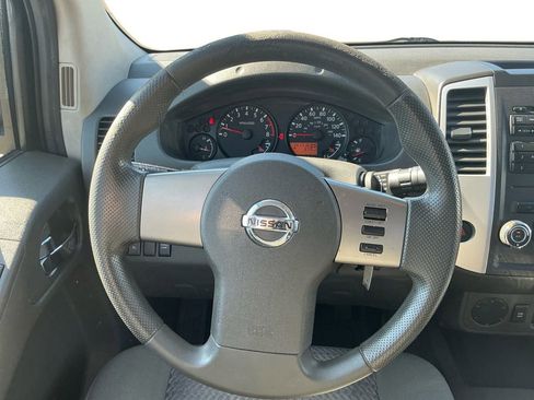 Used 2010 Nissan Frontier SE w/ SE Value Truck Pkg image 18