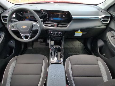New 2026 Chevrolet TrailBlazer LT w/ Convenience Package FWD image 5