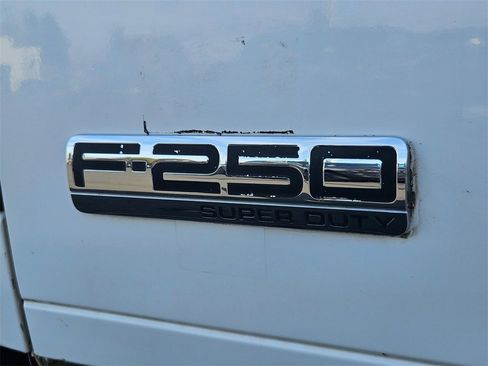 Used 2006 Ford F250 Lariat image 32