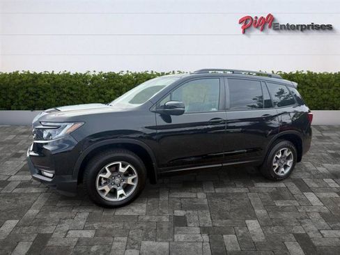 Used 2023 Honda Passport TrailSport image 4