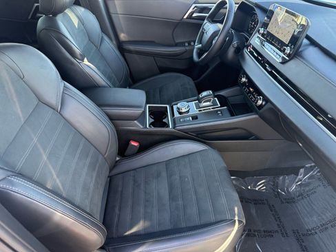 Used 2024 Mitsubishi Outlander 4WD Plug-In Hybrid image 36