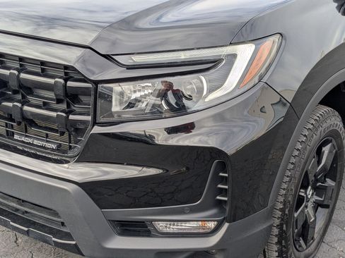 Certified 2025 Honda Ridgeline Black Edition image 12