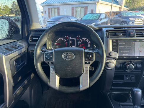 Used 2020 Toyota 4Runner SR5 Premium AWD/4WD image 13
