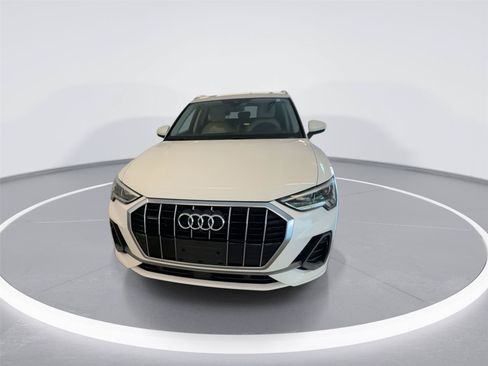 Used 2021 Audi Q3 2.0T Premium Plus w/ Premium Plus Package AWD/4WD image 2