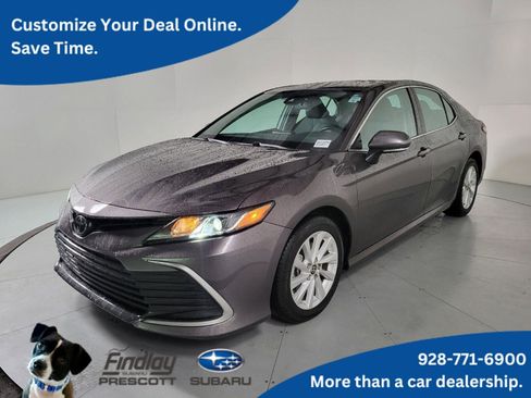 Used 2022 Toyota Camry LE image 1