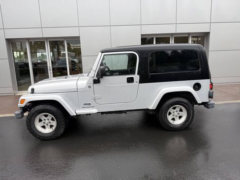 Used 2005 Jeep Wrangler Unlimited AWD/4WD image 1