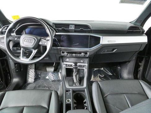 Used 2020 Audi Q3 2.0T Premium w/ Convenience Package AWD/4WD image 26