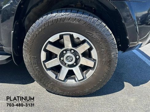 Used 2019 Toyota 4Runner TRD Off-Road Premium AWD/4WD image 21