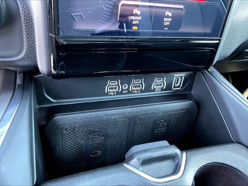 Used 2025 RAM 1500 Laramie w/ Night Edition AWD/4WD image 17