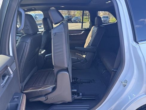 New 2026 GMC Acadia Denali Ultimate w/ LPO, Floor Liner Package AWD/4WD image 60