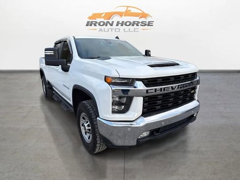 Used 2022 Chevrolet Silverado 2500 LT w/ Convenience Package image 3