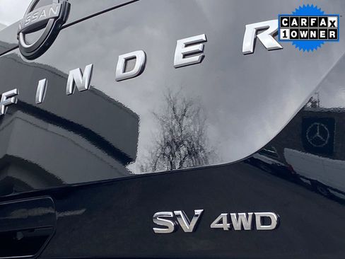 Used 2024 Nissan Pathfinder SV image 19