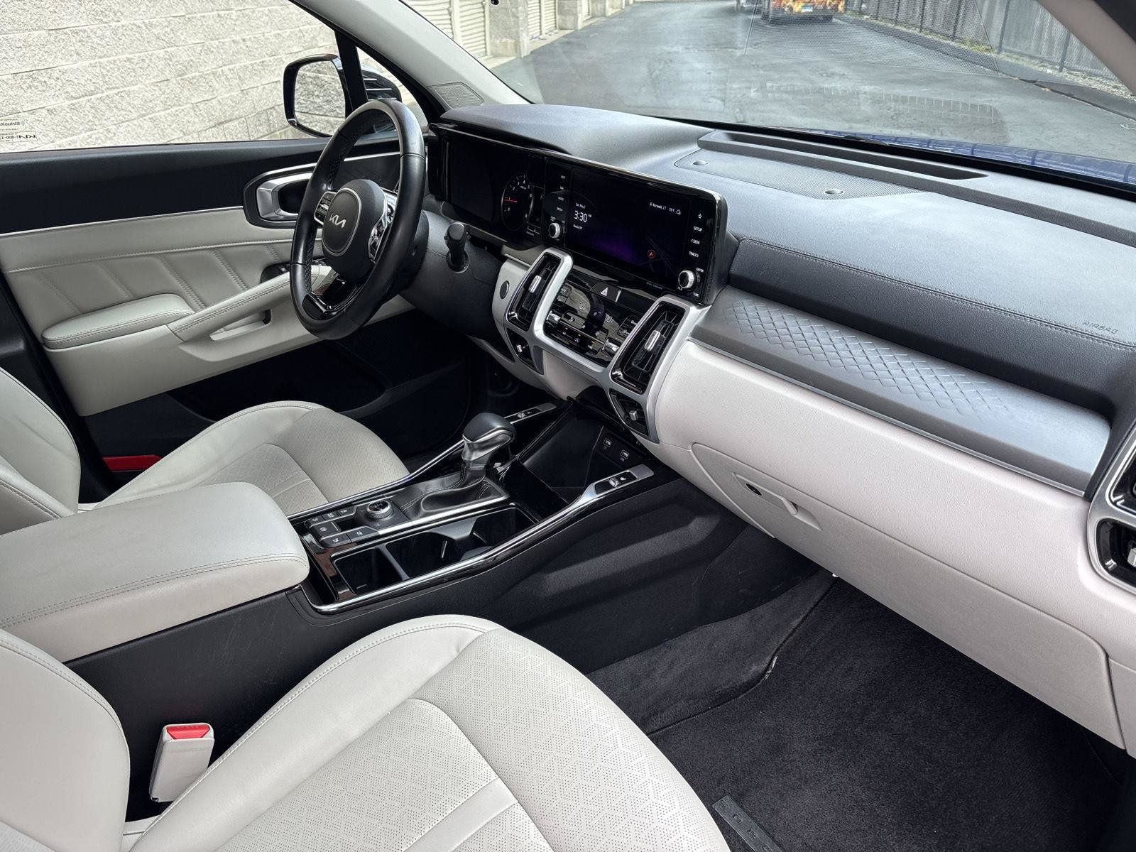 Used 2022 Kia Sorento SX AWD/4WD image 9