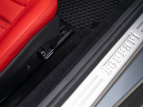 Used 2022 Ferrari Portofino M RWD image 62