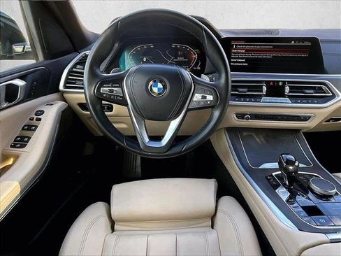 Used 2022 BMW X5 xDrive40i w/ Premium Package image 7