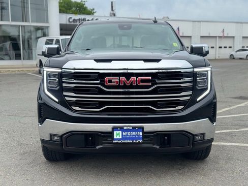 Used 2023 GMC Sierra 1500 SLT w/ SLT Premium Package AWD/4WD image 9