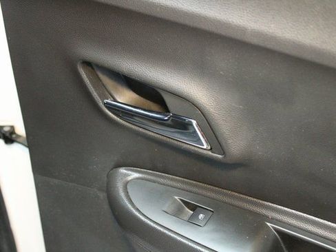 Used 2020 Chevrolet Trax LS w/ LPO, Cargo Package image 12