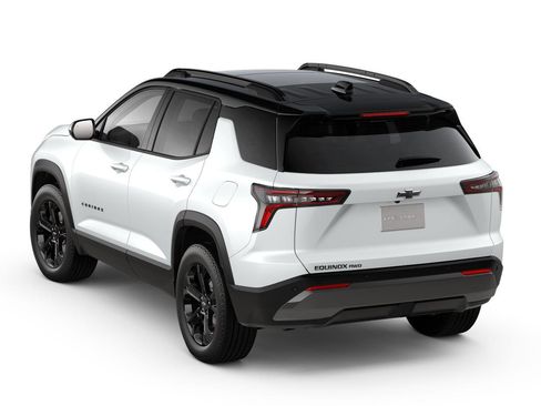 New 2026 Chevrolet Equinox LT image 2