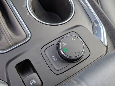 Used 2019 Chevrolet Traverse LT w/ LT Premium Package image 27