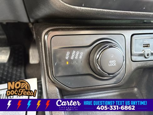 Used 2023 Jeep Renegade Latitude w/ Premium Group AWD/4WD image 35