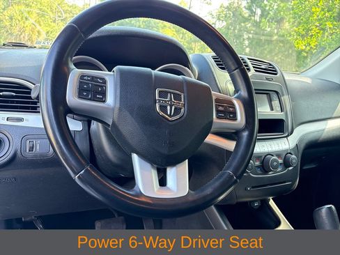 Used 2020 Dodge Journey SE w/ SE Popular Equipment Group FWD image 9