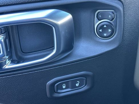 New 2026 Jeep Gladiator Sport AWD/4WD image 13
