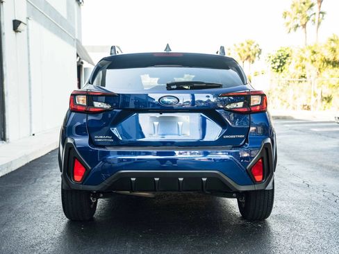 Used 2025 Subaru Crosstrek 2.5i Premium AWD/4WD image 10