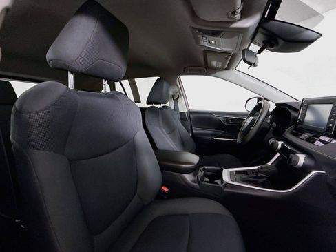 Used 2019 Toyota RAV4 LE FWD image 35