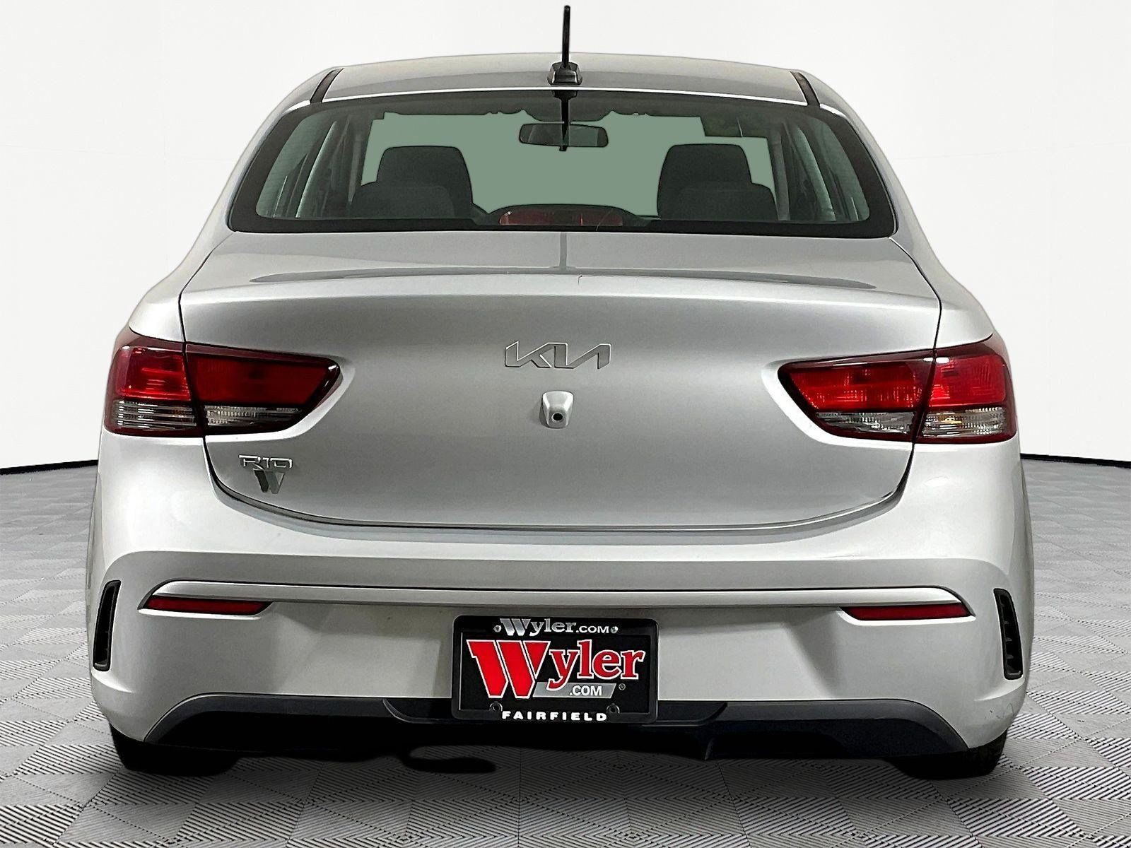 Used 2023 Kia Rio LX FWD image 5