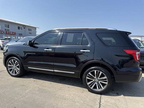 Used 2017 Ford Explorer Platinum AWD/4WD image 4