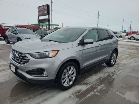 Used 2024 Ford Edge Titanium AWD/4WD image 2