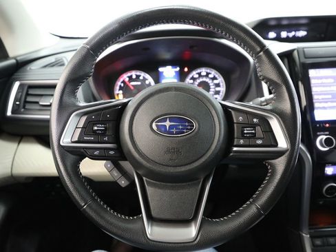 Used 2022 Subaru Ascent Premium w/ Convenience Package image 3