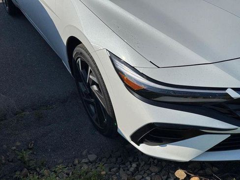 New 2026 Hyundai Elantra Limited FWD image 10
