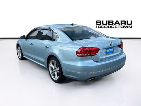 Used 2012 Volkswagen Passat TDI SEL Premium FWD image 5