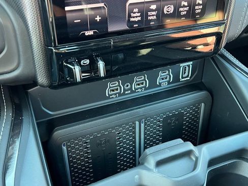 New 2026 RAM 2500 Limited AWD/4WD image 29