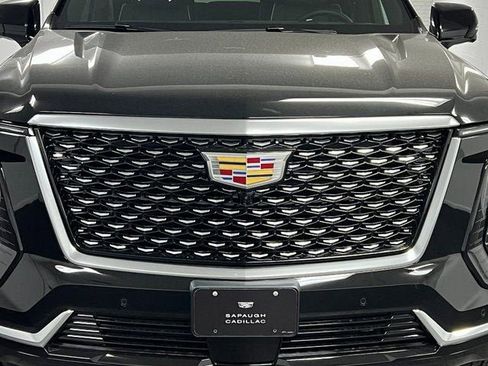 New 2026 Cadillac Escalade ESV Luxury image 9