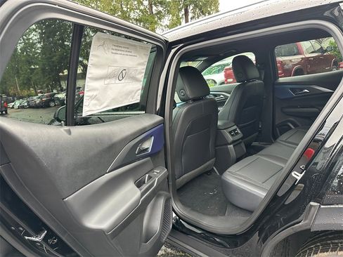 New 2026 Chevrolet Equinox EV LT image 16