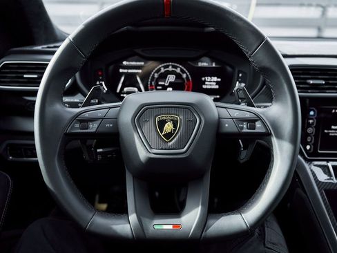 Used 2024 Lamborghini Urus Performante AWD/4WD image 61