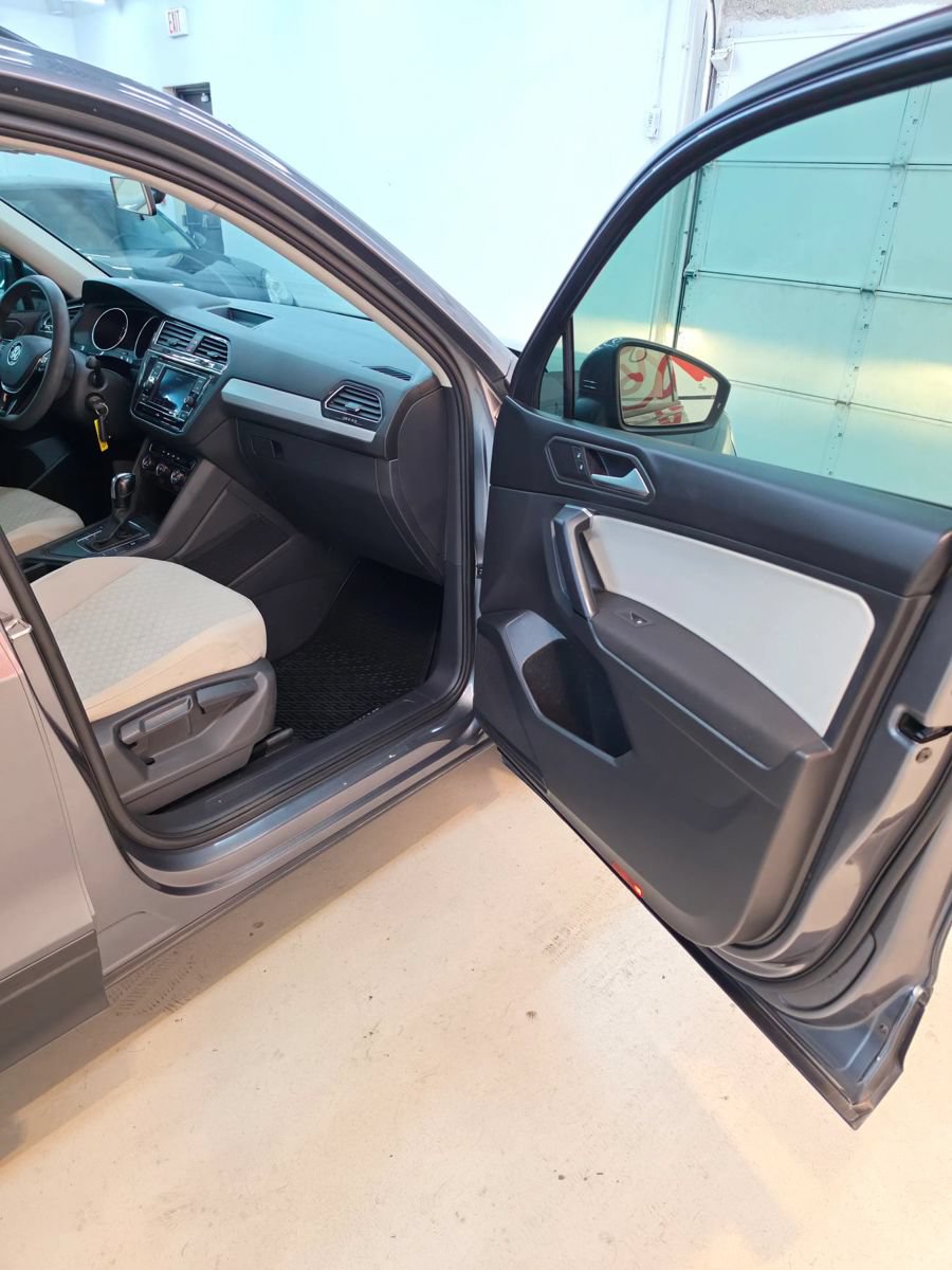 Used 2019 Volkswagen Tiguan S FWD image 23