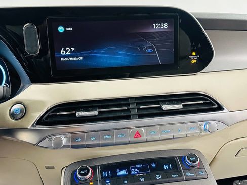 Used 2021 Hyundai Palisade Calligraphy image 7