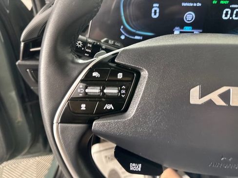 Used 2023 Kia Niro EX Touring FWD image 25