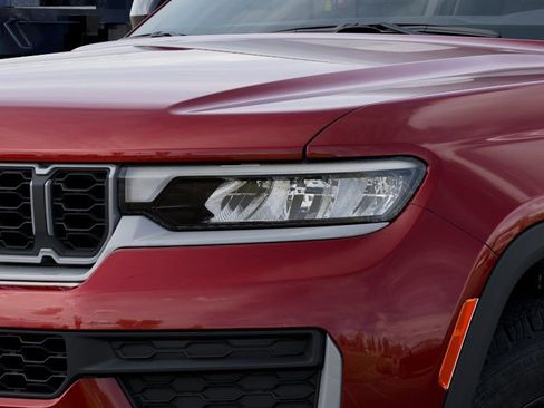New 2026 Jeep Grand Cherokee Altitude RWD image 10