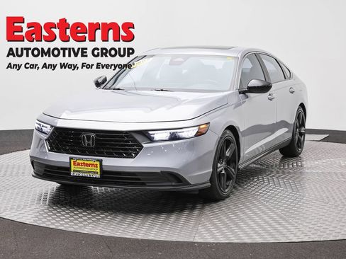Used 2023 Honda Accord Sport image 1