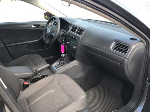Used 2014 Volkswagen Jetta S image 11