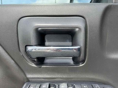 Used 2018 Chevrolet Silverado 1500 LT image 25